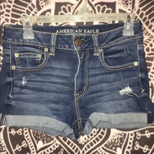size 4, hi-rise american eagle shorts